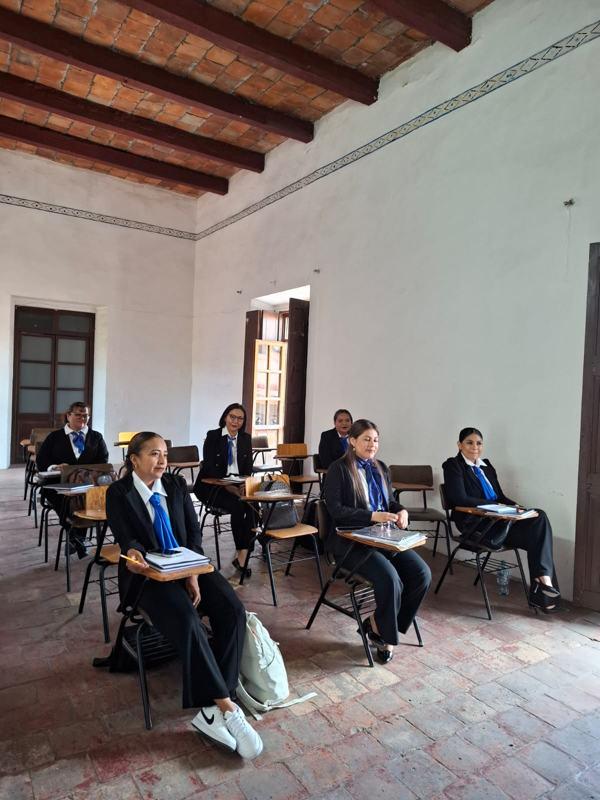 Grupo en salón de clases